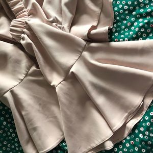 Topshop: Romantic off the shoulder blush top